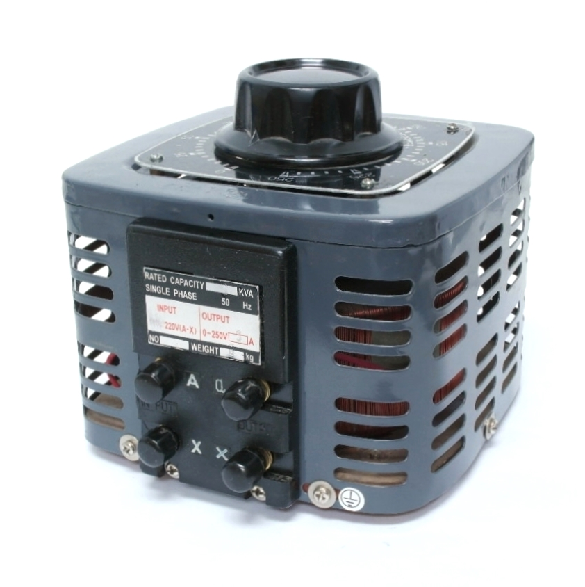 Régulateur de voltage ajustable 0-250 VAC / 2000 W